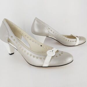 GENUINE leather heel shoes made in Italy size 38.5